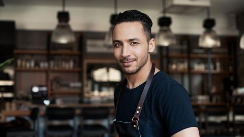 CASA met en lumière les talents d’ici, notamment avec les émissions Hakim Chajar – Inspiration chef (photo) et Les rénos d’Hugo.  